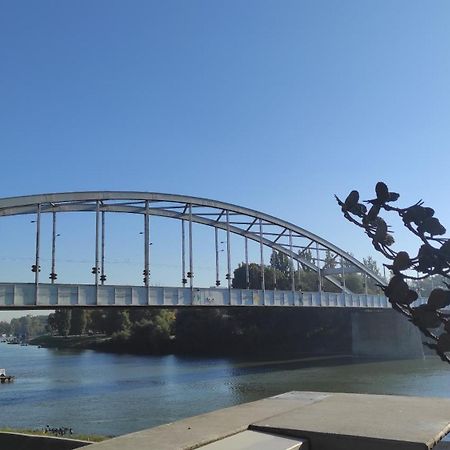 Romantic Riverview Bestern Szeged Exterior foto