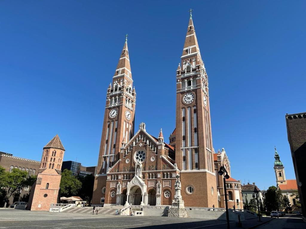 Romantic Riverview Bestern Szeged Exterior foto